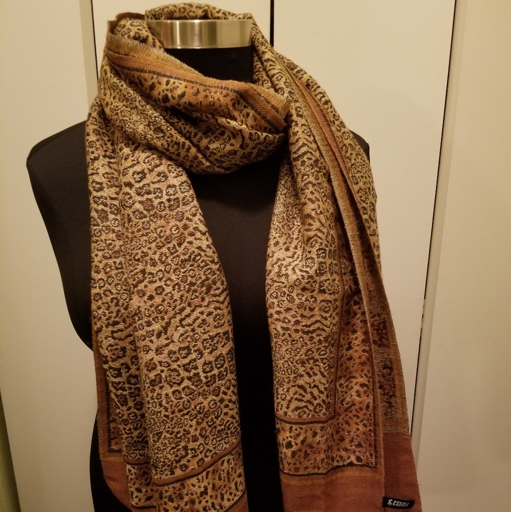 Gorgeous Leopard Print Scarf
